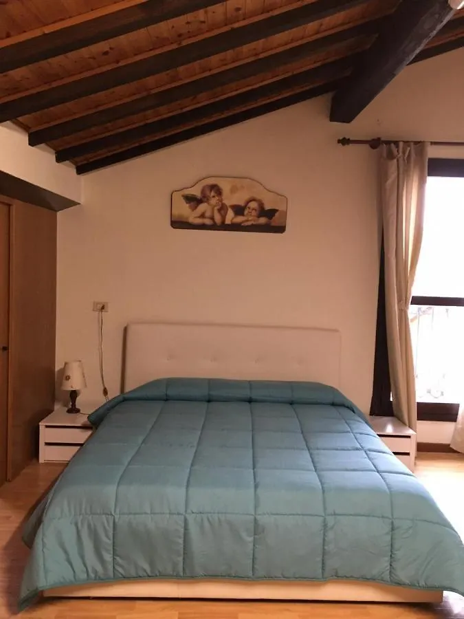 Casa Mario Lupo - Apartments&Rooms Bérgamo 0*,  Italia